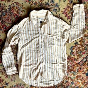 Universal Threads Linen Button-Up Shirt